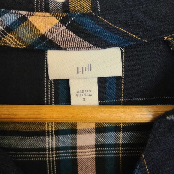 J Jill Womens Plaid Long Sleeve V-Neck Button Up Top Soft Modal Western Size S - Picture 3 of 10